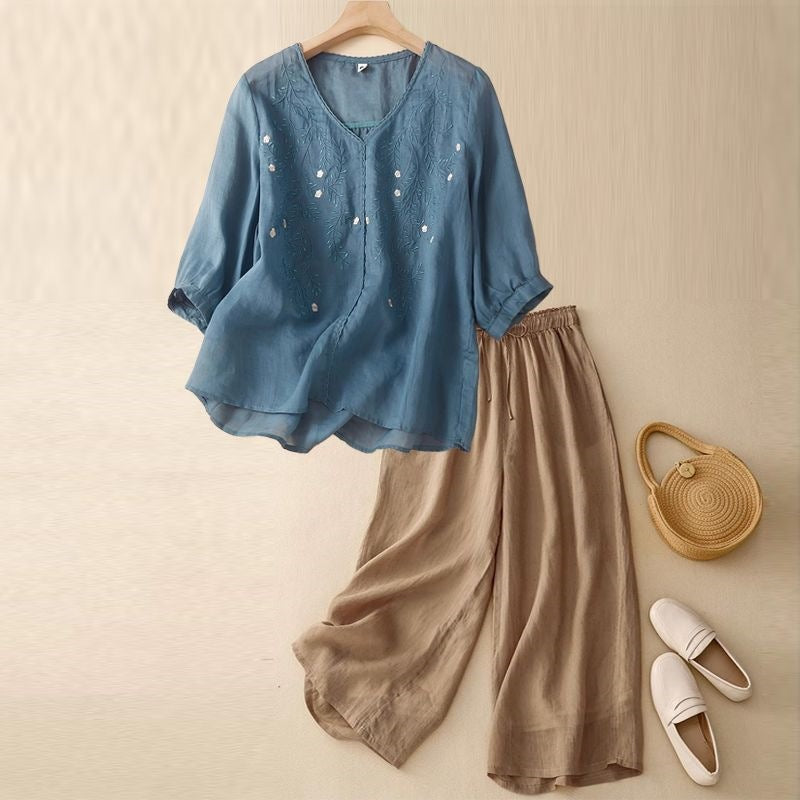 Summer Casual Flower Branches Embroidered Pattern V-Neck Half Sleeve Women's T-shirt